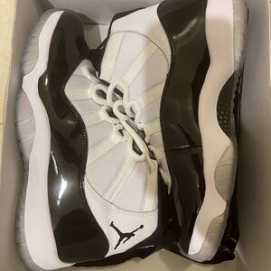 Jordan 11 Retro in White and Black